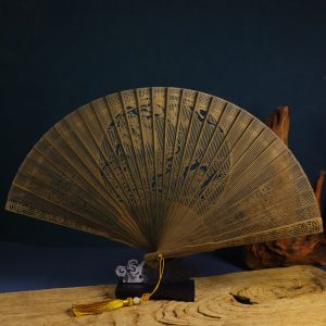 A box of natural aged sunken wood, pine crane longevity Suzhou fan