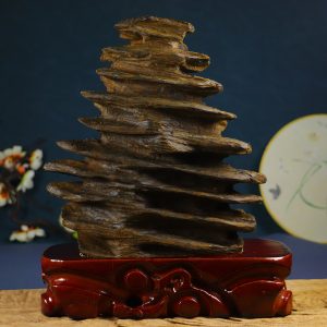 Natural old material Vietnamese Ba Trang agarwood shaped decorative piece